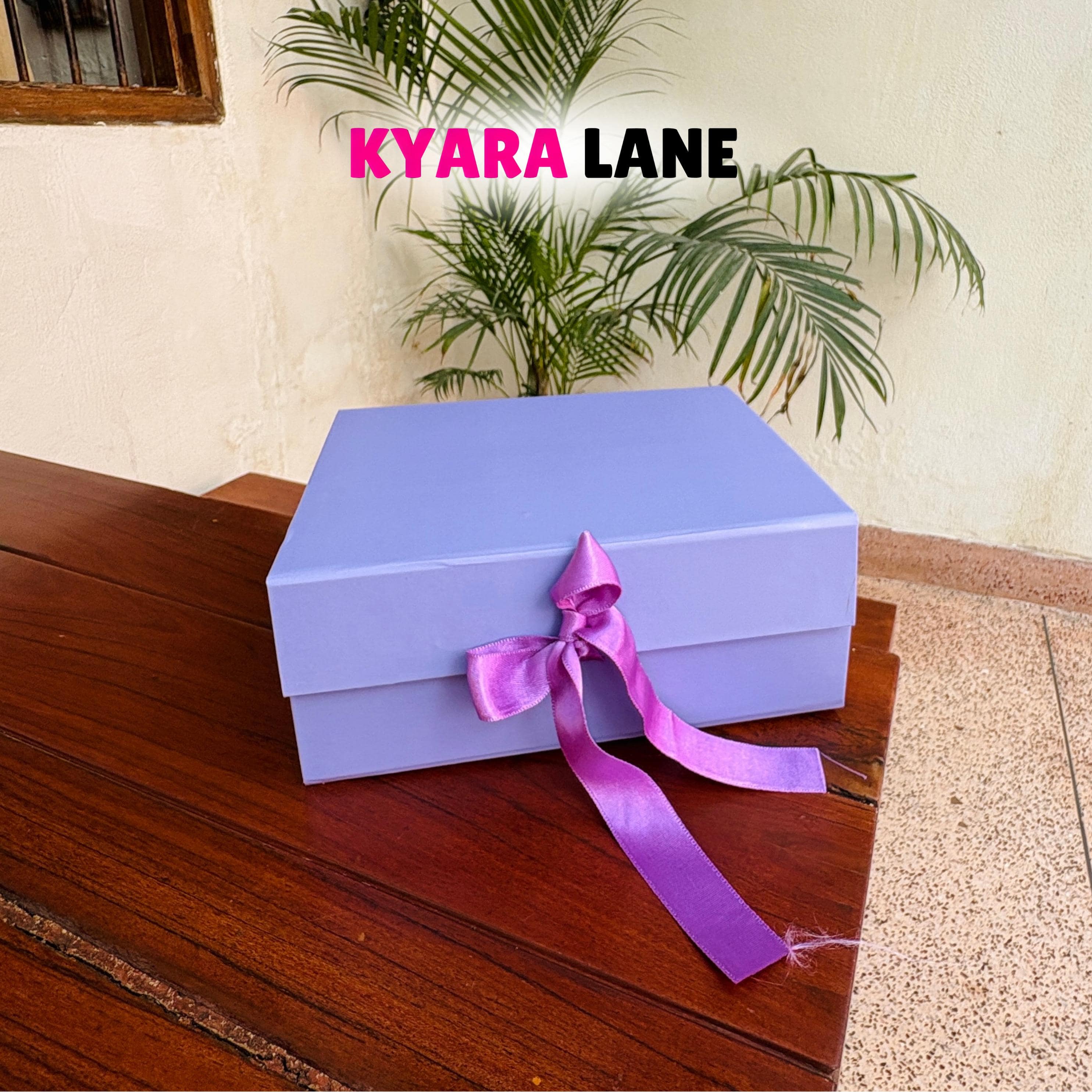 Premium Kyaralane Stunning Gift Box With 3 Free Rings Set